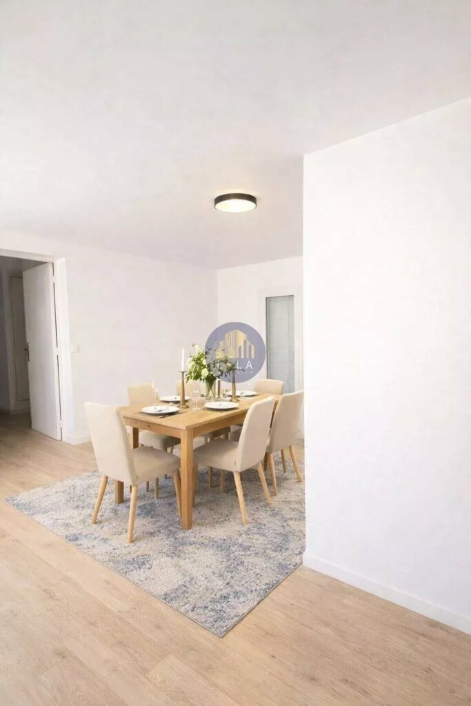 PUYRICARD CENTRE VILLAGE – MAISON FAMILIALE AVEC PISCINE À PIED DES COMMERCES