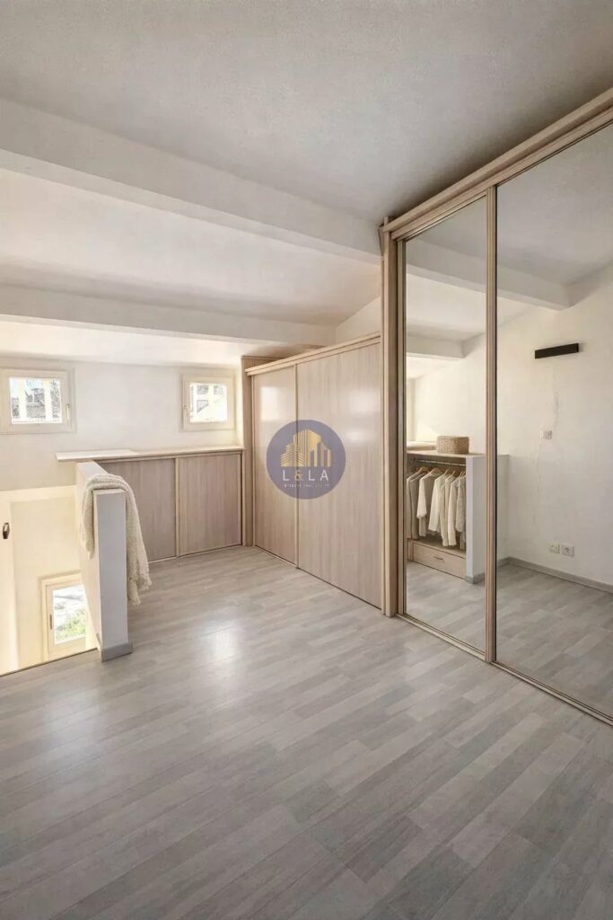 PUYRICARD CENTRE VILLAGE – MAISON FAMILIALE AVEC PISCINE À PIED DES COMMERCES