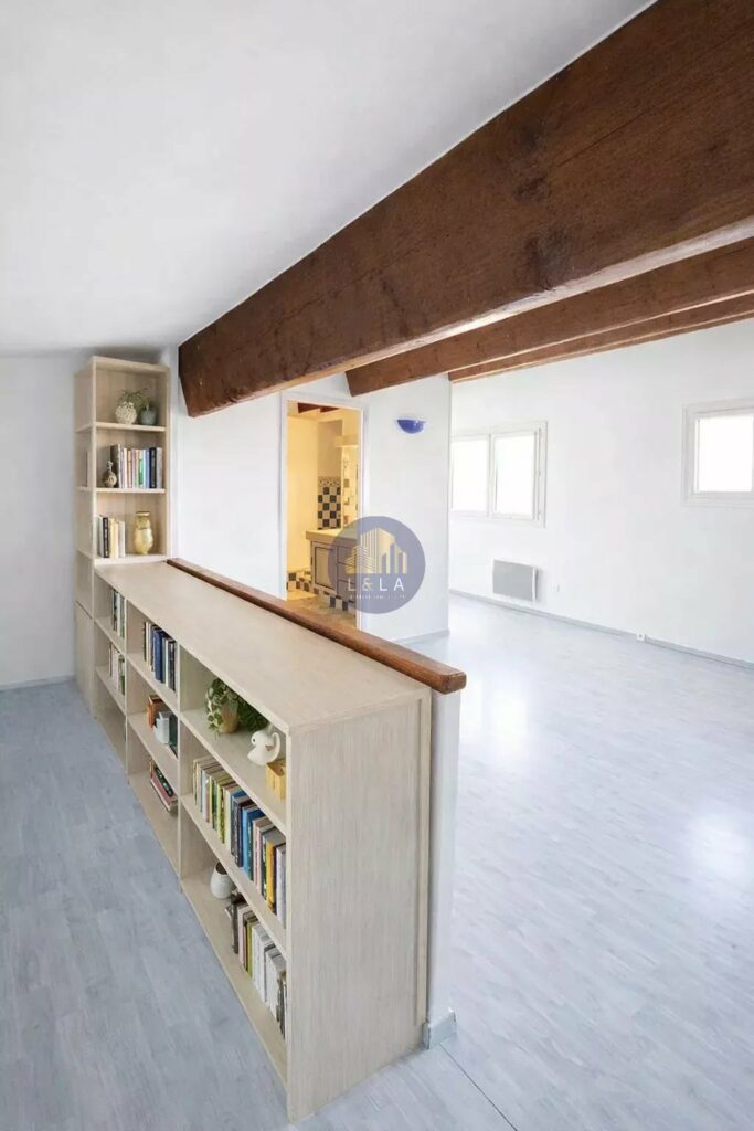 PUYRICARD CENTRE VILLAGE – MAISON FAMILIALE AVEC PISCINE À PIED DES COMMERCES