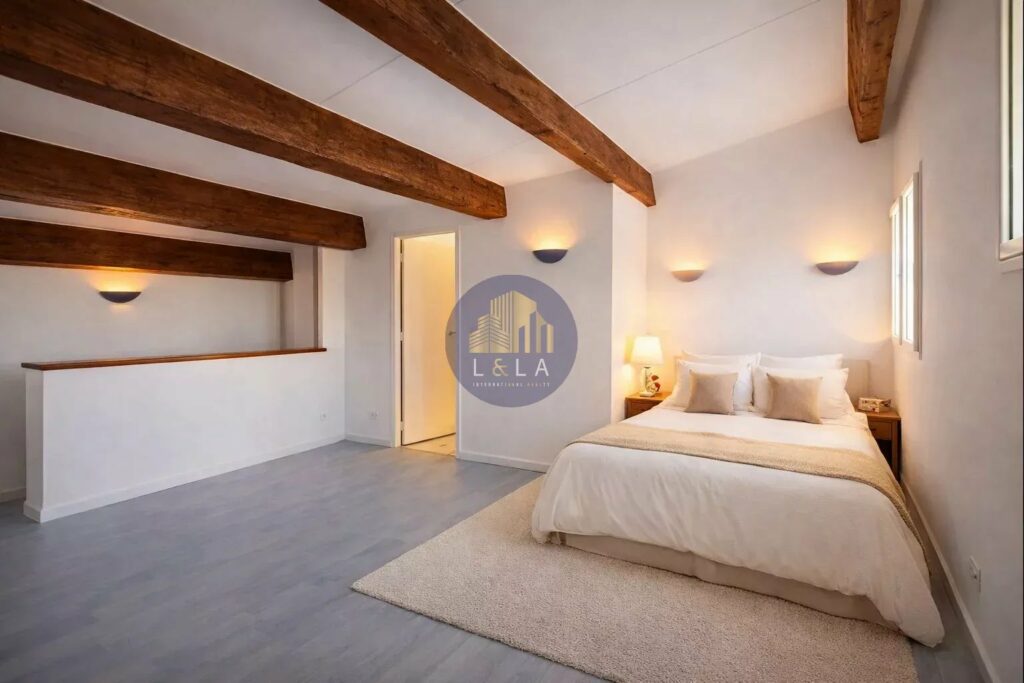 PUYRICARD CENTRE VILLAGE – MAISON FAMILIALE AVEC PISCINE À PIED DES COMMERCES