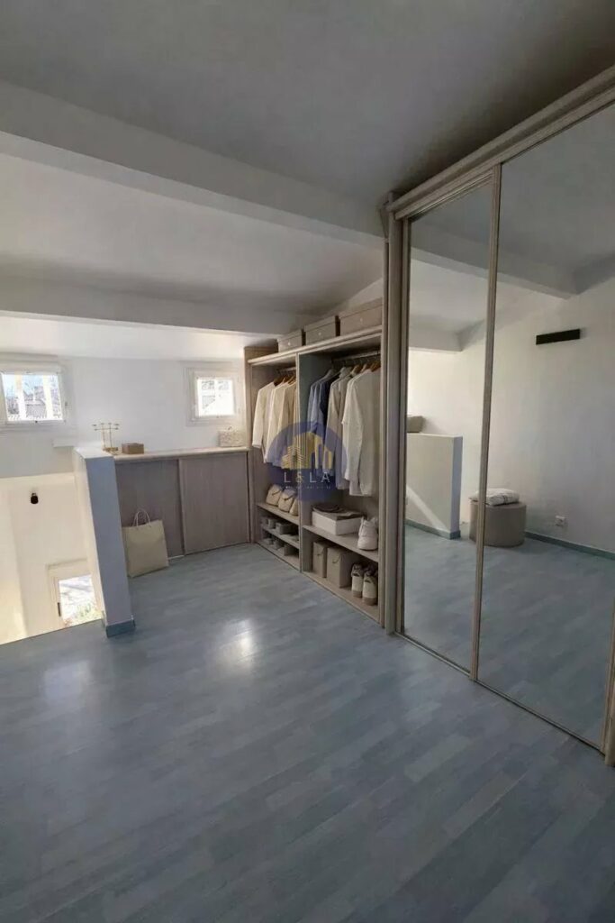 À VENDRE – VILLA MITOYENNE AVEC PISCINE À PUYRICARD