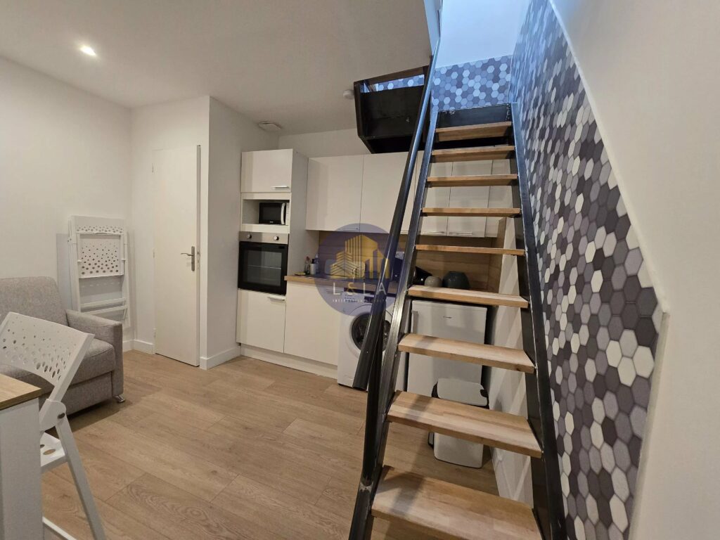 STUDIO NEUF MEUBLÉ – AIX-EN-PROVENCE PLEIN CENTRE