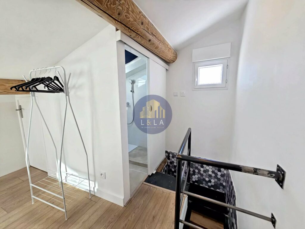 STUDIO NEUF MEUBLÉ – AIX-EN-PROVENCE PLEIN CENTRE