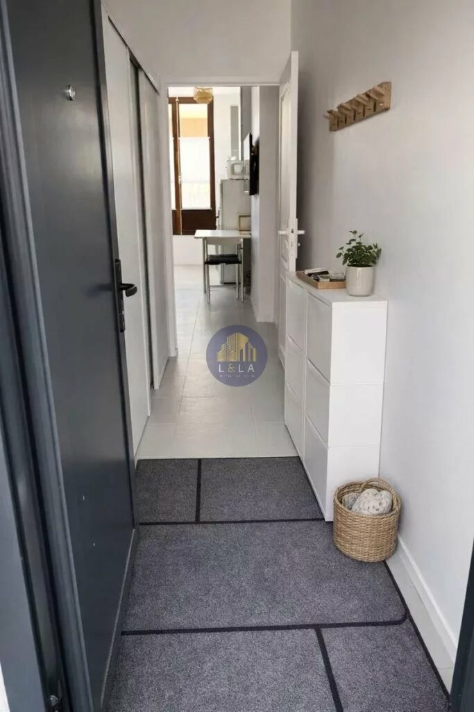 Local Commercial + Studio à Aix-en-Provence