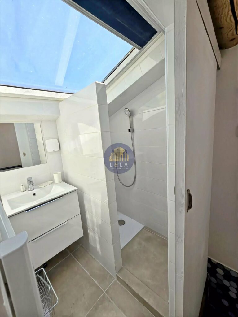 STUDIO NEUF MEUBLÉ – AIX-EN-PROVENCE PLEIN CENTRE