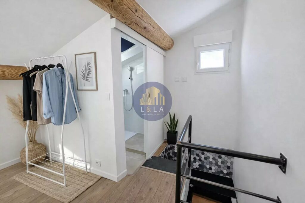 DUPLEX MEUBLÉ RÉNOVÉ  CŒUR HISTORIQUE AIX-EN-PROVENCE