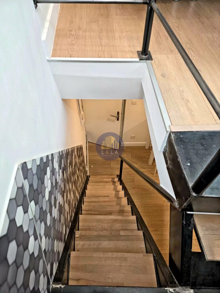 STUDIO NEUF MEUBLÉ – AIX-EN-PROVENCE PLEIN CENTRE