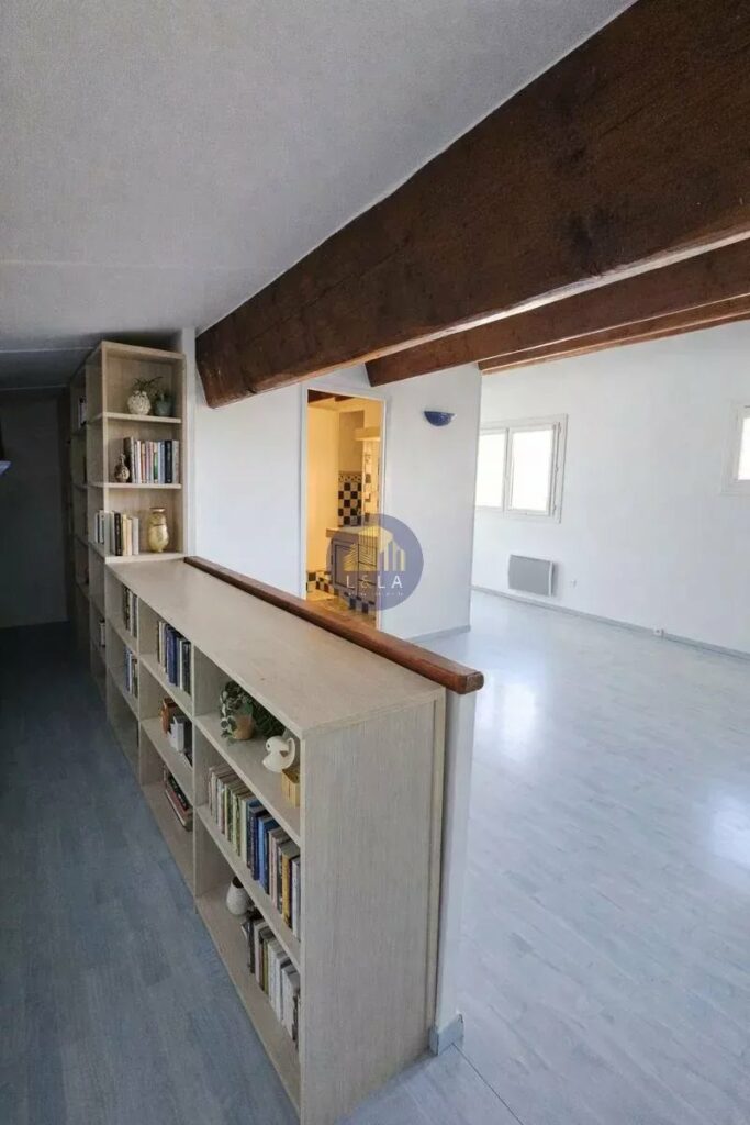 À VENDRE – VILLA MITOYENNE AVEC PISCINE À PUYRICARD