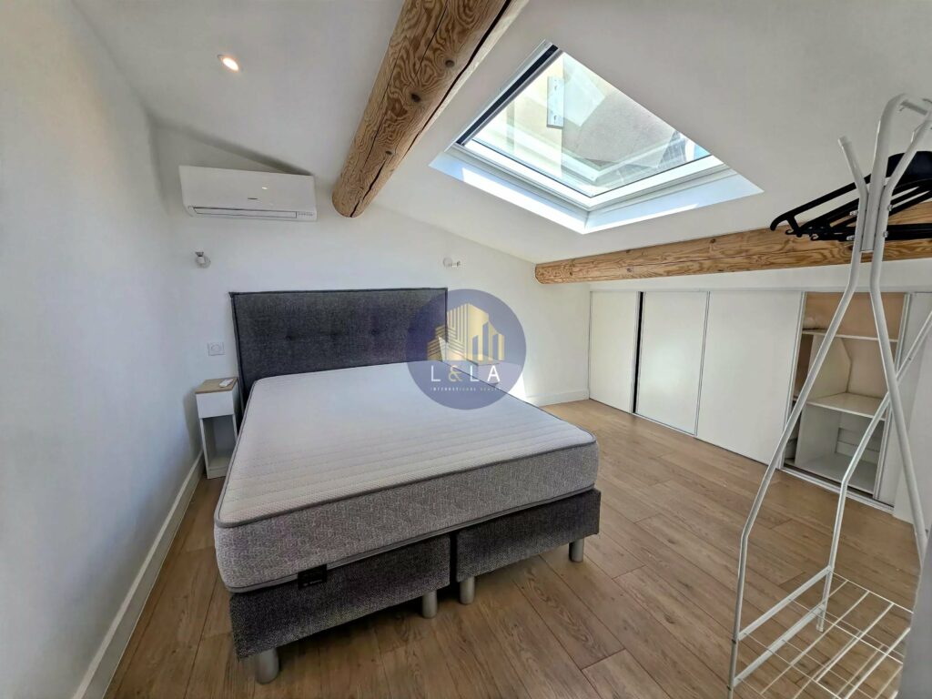 STUDIO NEUF MEUBLÉ – AIX-EN-PROVENCE PLEIN CENTRE