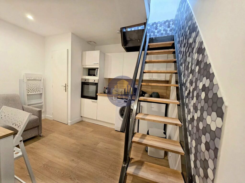 STUDIO NEUF MEUBLÉ – AIX-EN-PROVENCE PLEIN CENTRE