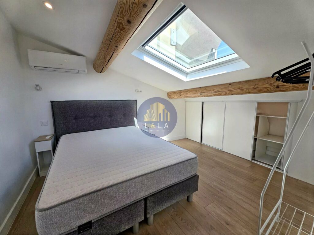 STUDIO NEUF MEUBLÉ – AIX-EN-PROVENCE PLEIN CENTRE