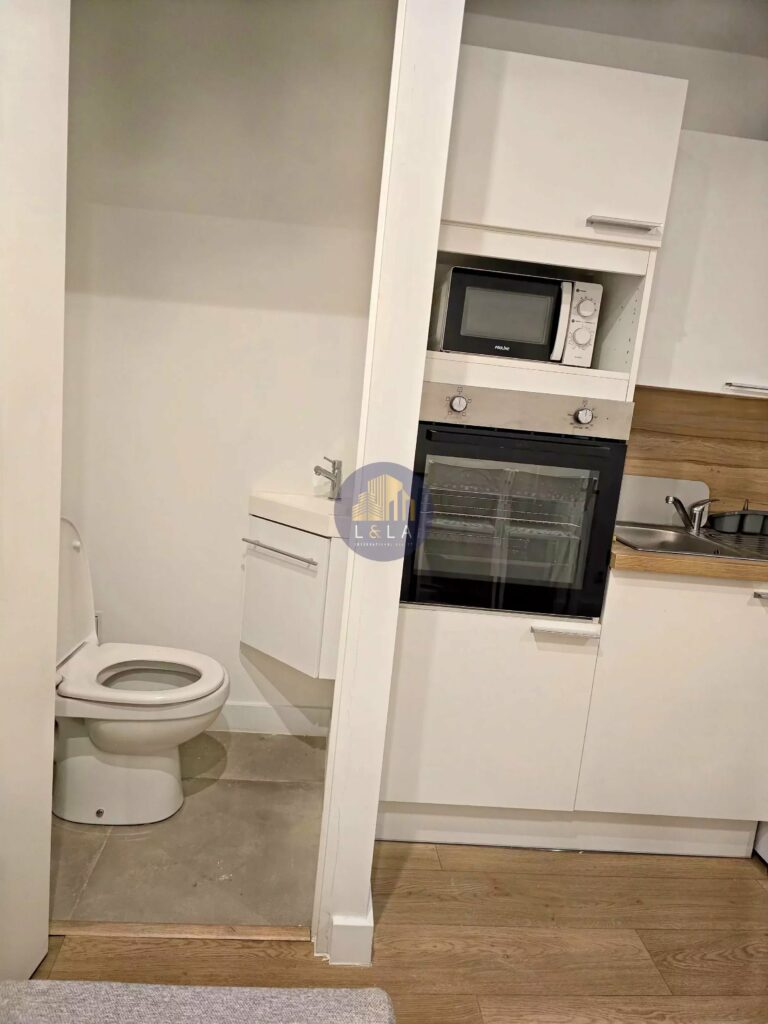 STUDIO NEUF MEUBLÉ – AIX-EN-PROVENCE PLEIN CENTRE